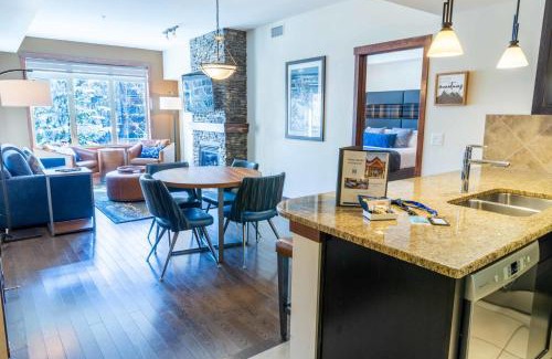 Canmore House | Three Bears Hydeaway at Stoneridge