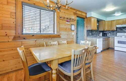 Warrens House | Three Bears Resort Home w/Perks + Outdoor Spots!