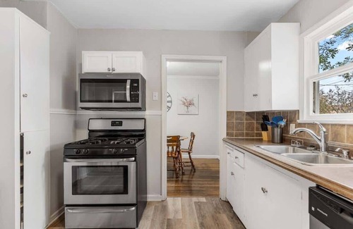 Wichita Falls House | Three Bed next to Air Force base