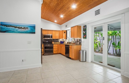 Midtown House | Three Bedroom, 3 Bath pool home close to the Atlantic!