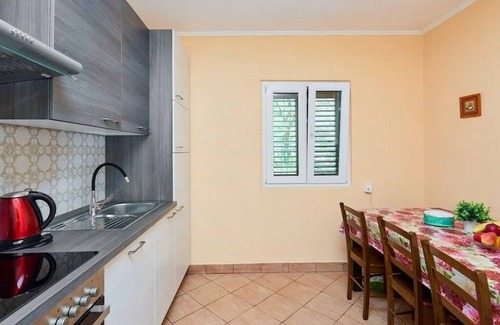 Prozurska Luka Apartment | Three bedroom apartment near beach Prožurska Luka, Mljet (A-22338-a)