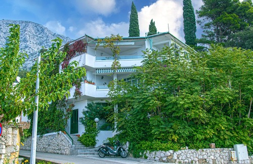 Zivogosce Apartment | Three bedroom apartment near beach Živogošće - Porat, Makarska (A-20097-a)