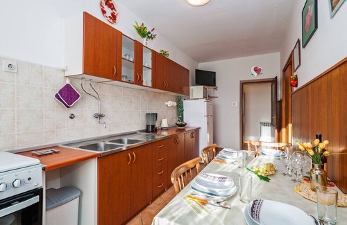 Privlaka Apartment | Three bedroom apartment with balcony Privlaka, Zadar (A-5747-d)