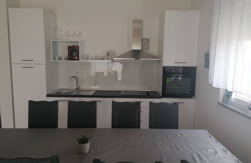 Sevid Apartment | Three bedroom apartment near beach Sevid, Trogir (A-18168-a)