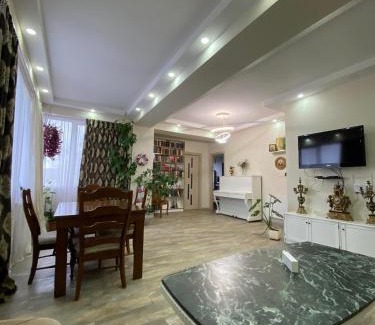 Tbilisi Apartment | Three-bedroom apartment "Nikala"