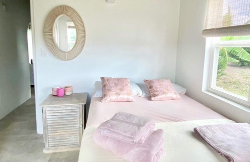 Saint Paul Parish House | Three Bedroom bungalow in the heart of Swetes