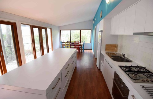 Anglesea House | Three Bedroom Bushland House