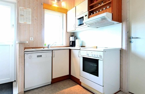 Norderteil House | Three-Bedroom Holiday home in Otterndorf 6
