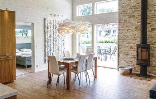 Kopingsvik House | Three-Bedroom Holiday Home In Kopingsvik