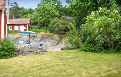 Brakne-Hoby House | Three-Bedroom Holiday Home Bräkne-Hoby With A Fireplace 05