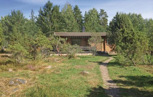Grisslehamn House | Three-Bedroom Holiday Home With A Fireplace In Grisslehamn