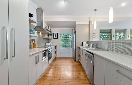 Point Lookout House | Three bedroom house easy walk to several beaches including dog beach, and.