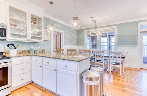 Olivia Beach House | Three bedroom house in United States of America, Lincoln City