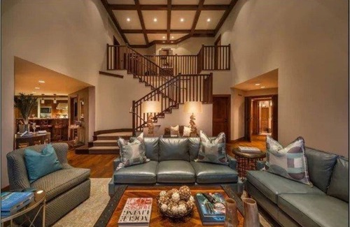 Truckee Resort | Three bedroom luxury villa on slopes of Lake Tahoe.