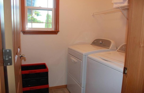 Everett Villa | Three-Bedroom Two Bath Home Private Home
