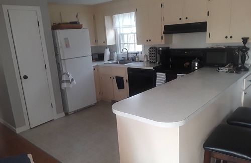 East Harwich House | Three Bedroom Two Bath Ranch in Harwich FRI TO FRI WEEKLY RENTALS ONLY PLEASE