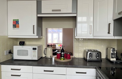 Pevensey House | Three bedrooms Beach house on a private beach