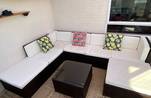 Pevensey House | Three bedrooms Beach house on a private beach