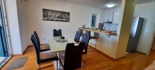 Sveti Stefan Apartment | Three bedrooms family apartment with sea view Sveti Stefan