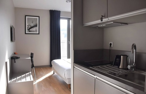 9th Arrondissement Hotel | Three Comfortable and Pet-friendly Rooms, Onsite Parking, Centrally Located!