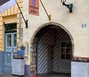 Old Town Hotel | Three Crowns Residents