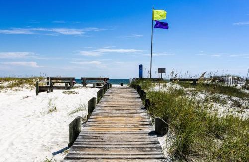 Gulf Shores Apartment | Three Cs #102 - Surfsong