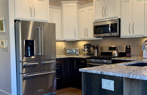Salida Condo | THREE DECKS ON THE RIVER, Barbecue and dine right on your own part of the River!