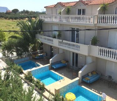 Agrilia House | Three Graces Holiday Houses Complex