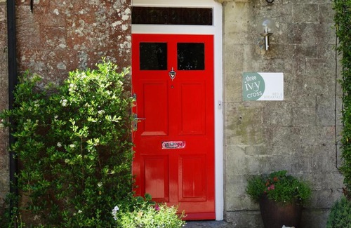 Shaftesbury Bed & Breakfast | Three Ivy Cross