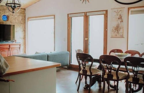 South Bruny House | Three Little Pigs Escape - Main House + Cabin