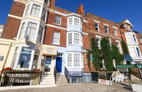 Weymouth Apartment | Three No36