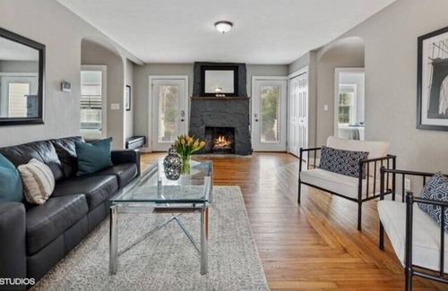 Three Oaks House | Three Oaks MI! The Nantucket Oasis! Breathtaking Nantucket Retreat!