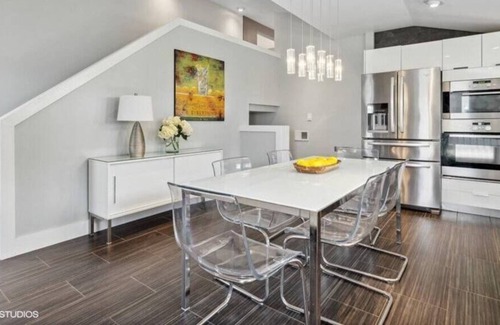 Three Oaks House | Three Oaks MI! The Nantucket Oasis! Breathtaking Nantucket Retreat!