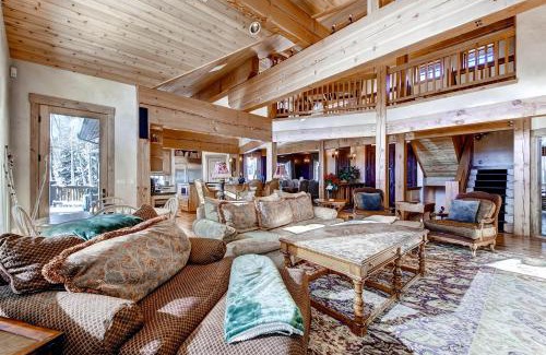 Three Peaks House | Three Peaks Mountain Lodge