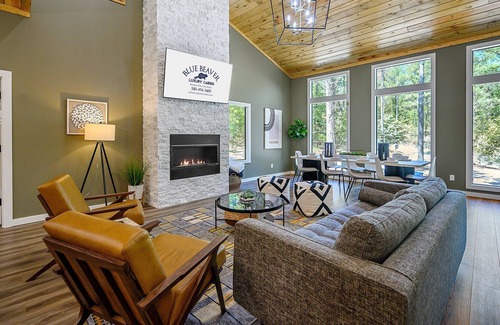 Broken Bow Cabin | Three Pines ; Hosted by Blue Beaver
