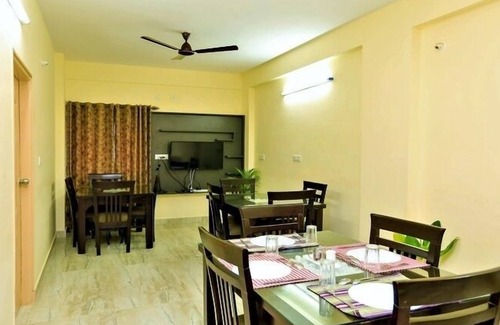 Navalur Hotel | Three Points Residency
