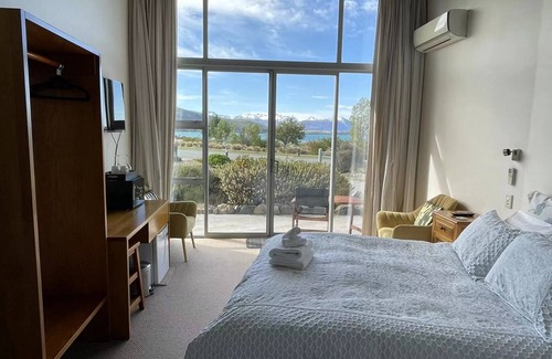 Lake Tekapo Cabin | Three Rivers Lodge