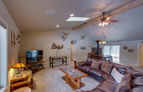 Sunriver House | Three Rivers Lodge