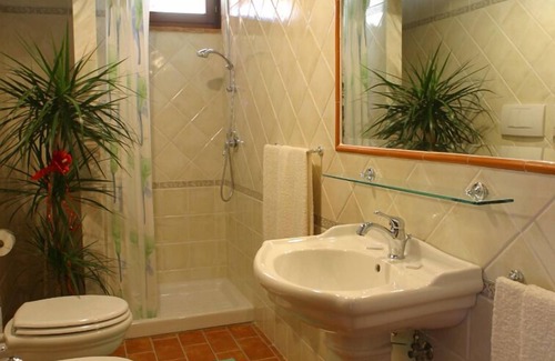 Montecatini Val di Cecina House | Three-room apartment #5 with pool and WIFI in the Tuscan countryside