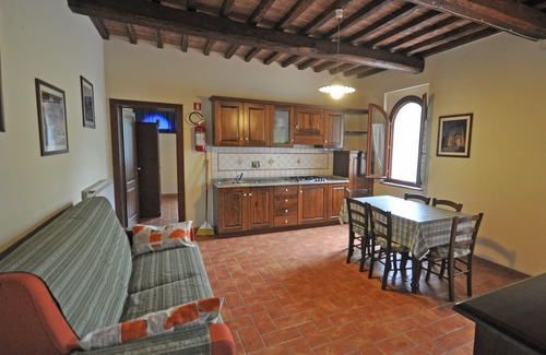 Montecatini Val di Cecina House | Three-room apartment 6 with swimming pool and WIFI in the Tuscan countryside
