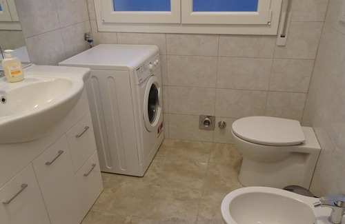 Santo Stefano Apartment | three-room apartment in the Lunetta