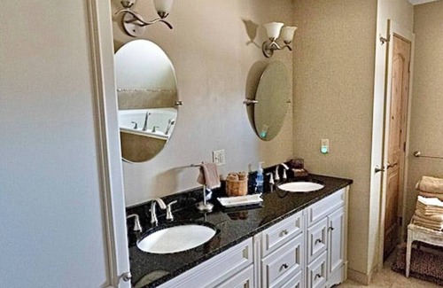 Westcliffe House | Three room suite with fire pit & grill on private patio under the Aspens