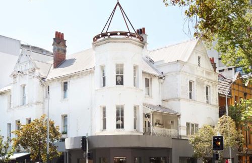 Potts Point Apartment | Three Rooms Sydney