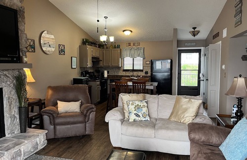 Osage Beach Condo | Three Season's Resort Lakefront Condo with Remarkable Views at Mile Marker 21