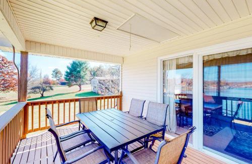 Moneta House | Three Sheets to the Wind