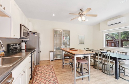 Wimberley Cabin | Three Sisters- Casita 1 I Pet Friendly couples retreat in Wimberley