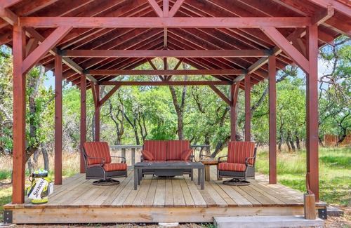 Wimberley Cabin | Three Sisters- Casita 1 I Pet Friendly couples retreat in Wimberley