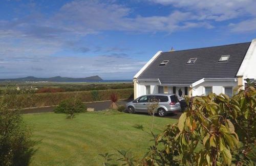 Bothar Bui House | Three Sisters Holiday Home - 7km to Dingle