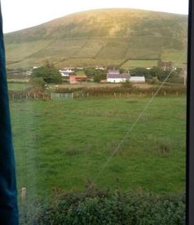 Bothar Bui House | Three Sisters Holiday Home - 7km to Dingle