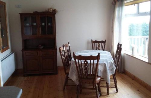 Bothar Bui House | Three Sisters Holiday Home - 7km to Dingle